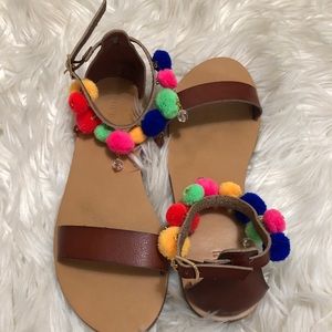 Pom Pom sandals
